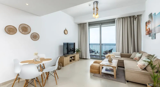 Waves Holiday Home - Jaw-Dropping Sea View From This Comfy Retreat, Забронировать Апартаменты/квартира Апартаменты Эмирата Дубая, рядом с Dubai Marina Yacht Club, Апартаменты/квартира