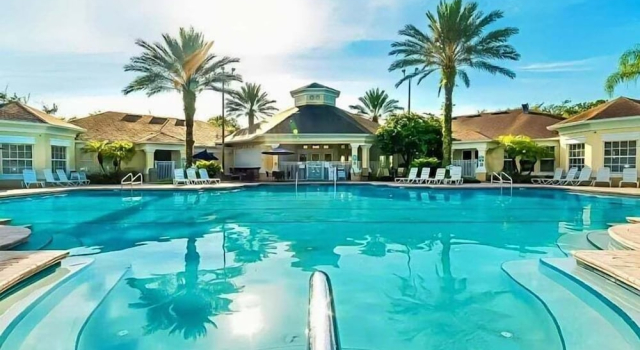 Resort Condo With Pools, hot Tub, Game Room, Tennis, Gym, Balcony, AC, & W/D