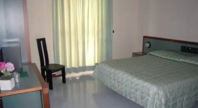 Hotel Holiday Hill, Rezervasyon Otel Umbria havuzlu oteller, Yüzme Havuzu