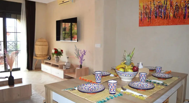 Golden Palms Marrakech, Забронировать Отель Отели Марракеш-Тенсифт-Эль-Хауз с парковкой, Парковка