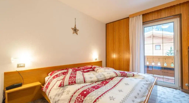 Трёхместный номер Standard Spires Hotel