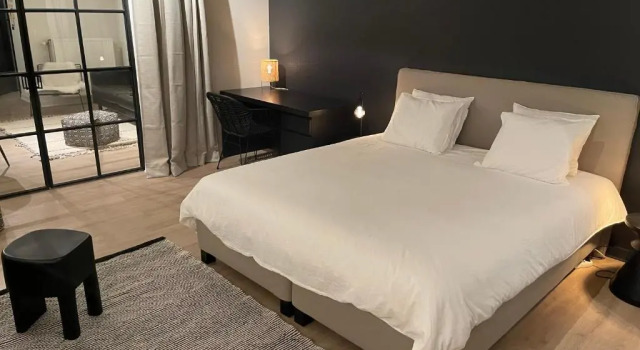 Апартаменты Unique luxury apartment with cosy garden!