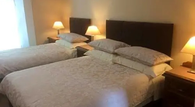 Dilis Go Brath, Book Hotel Tramore Waterford
