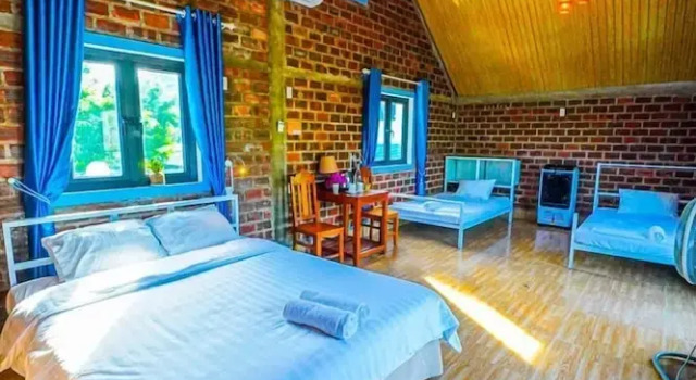 Четырёхместный семейный номер Standard с балконом и с видом на горы Phong Nha An An Homestay