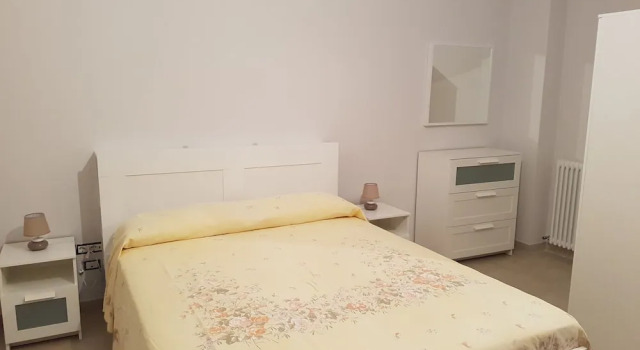 Residenza Laura Casa Vacanze Capo Vaticano, Varaa Hotelli Brivadi 