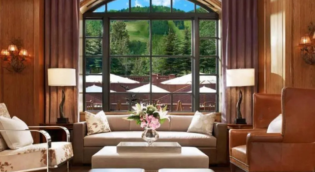 Aspen St Regis Resort Hotel Room With 2 Queens, Забронировать Курортный отель Курортные отели Аспен, Курортный отель