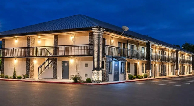 Lx Hotel, SureStay Collection by Best Western, Забронировать Отель Манчестер Теннесси