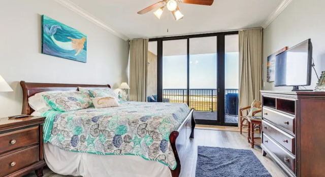 Апартаменты с 2 комнатами с балконом Dauphin Island Top-floor Condo w/ Resort Perks!