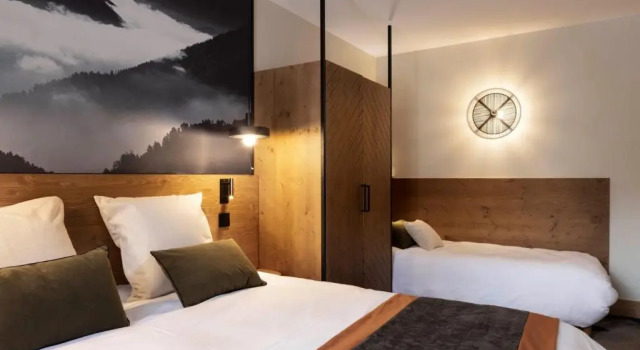 HIGALIK HOTEL, Prenota Hotel Hotel a Alvernia con parcheggio, Parcheggio