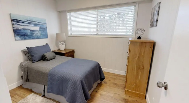 Sea Breeze Ocean Front Home, Prenota Hotel North Saanich 