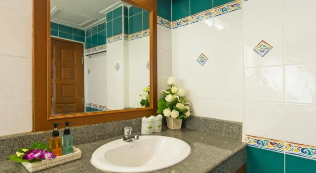 Трёхместный номер Standard с видом на сад Krabi City Seaview Hotel