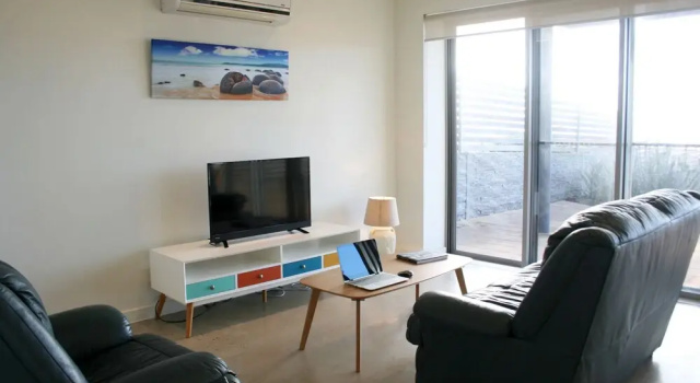 Апартаменты Luxury с 4 комнатами с балконом и с видом на океан Penneshaw Oceanview Apartments