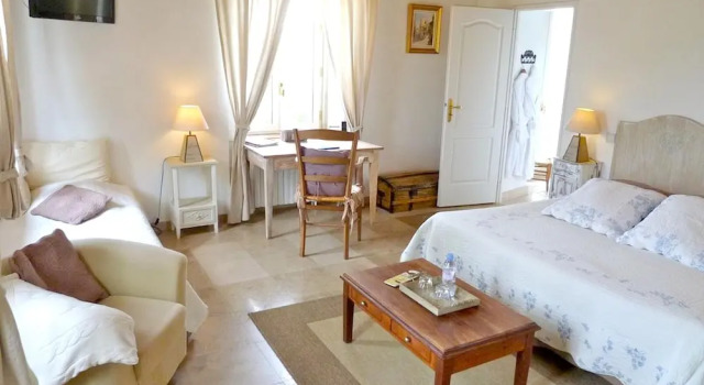 Mansion With 4 Bedrooms in LES Avenieres Veyrins Thuellin, With Wonderful Mountain View, Private Pool, Enclosed Garden
