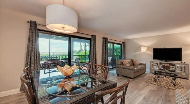 Sea Grape Inn 1- BEACHFRONT Property