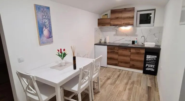 Apartment DINLUX, Rezerwuj Apartament Hotele w Styria ze śniadaniem, Śniadanie