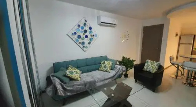 Luxury 2 Bed Apartment Next To the Beach