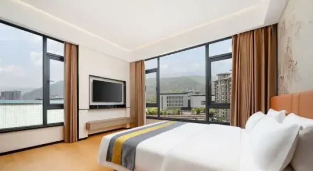 Foshan Qiaoshun Hotel (Guangdong Millennium Xiqiao Store), Rezervovat Hotel Hotely v Guangdong s bazénem, Bazén
