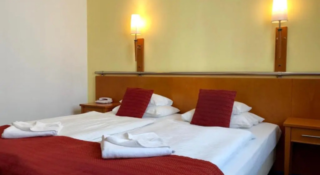 Hotel Veritas
