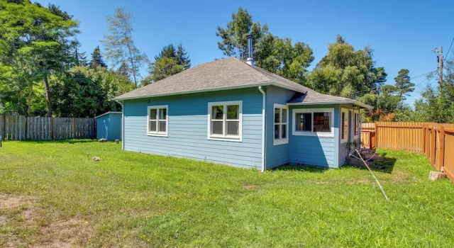 Коттедж < 1 Mi to Coquille River: Cottage w/ Private Yard!