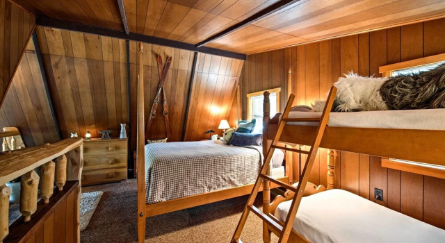 Serene Washington Escape w/ Deck & Mountain Views!, Book Vacation Home Packwood Mount Rainier National Park