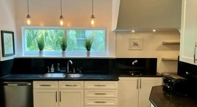 Коттедж The Periwinkle House 4bd 2ba Sleep 8