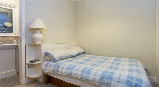 One Bedroom Flat With A Garden