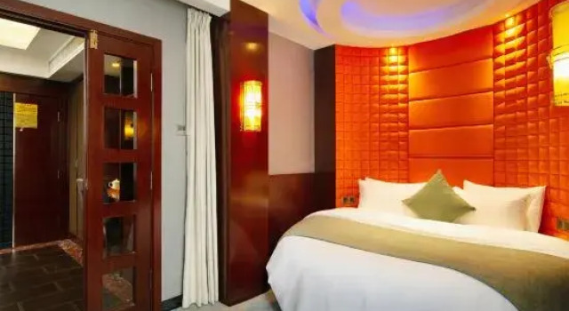 Люкс Deluxe Ruiteng Phoenix Nest Holiday Hotel (Changsha Songya Lake Mass Media College)