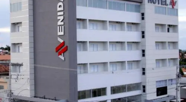 Hotel Avenida, Забронировать Отель Жоао Пиньейру Минас-Жерайс