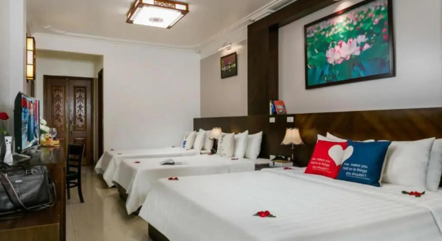 Семейный номер Standard с балконом Hanoi Stella Hotel