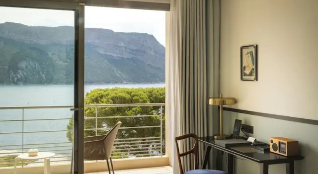 Номер Deluxe с видом на море Hôtel Les Roches Blanches Cassis