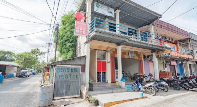 RedDoorz near Pasar Klandasan Balikpapan, Book Hotel Balikpapan 