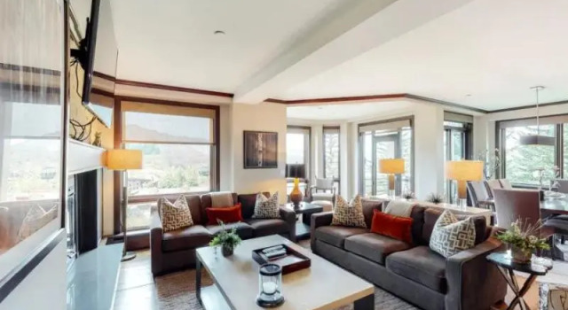 Spacious Ski in, Ski out 3 Bedroom Vacation Rental Next to the Gondola Featuring Slopeside Heated Outdoor Pool and Hot Tub