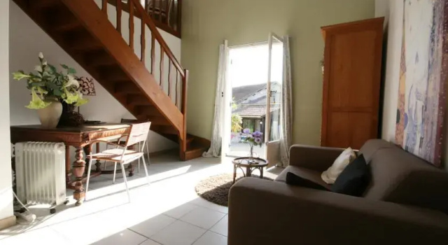 Simply Bed and Breakfast, Rezervasyon Misafirhane Saint-Jean-de-Duras Akitanya