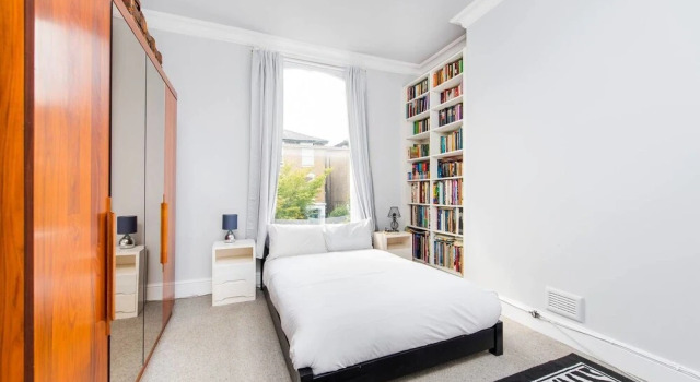 Fantastic 1BR flat in Arsenal!, Забронировать Отель Отели Англии 3 звезды, 3*