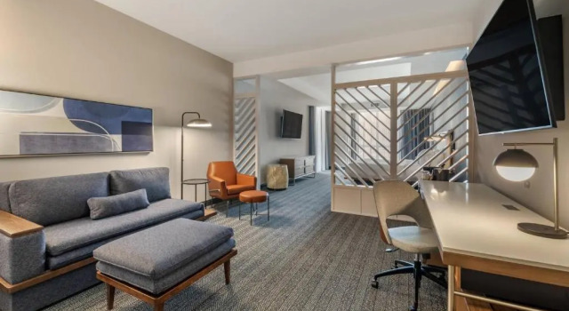 Люкс Courtyard by Marriott Fort Lauderdale Downtown