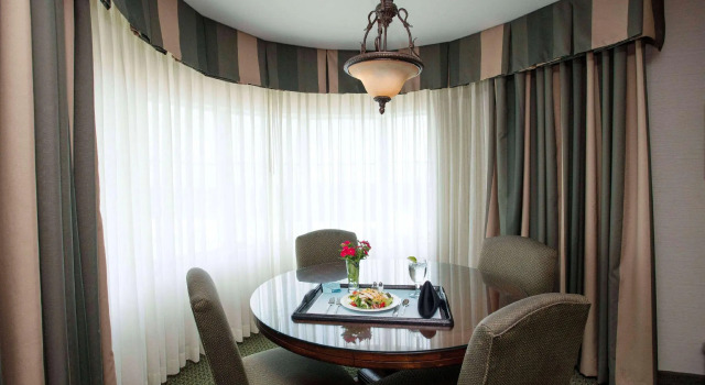 Courtyard by Marriott Athens Downtown, Забронировать Отель Отели Атенс 3 звезды, рядом с Hillside Park, 3*