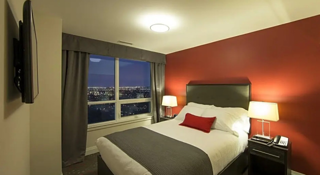 Двухместный люкс c 1 комнатой с балконом Liberty Suites