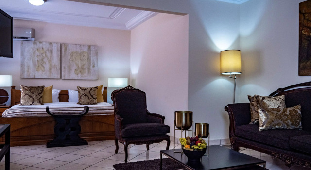Oak Plaza Hotel - East Legon