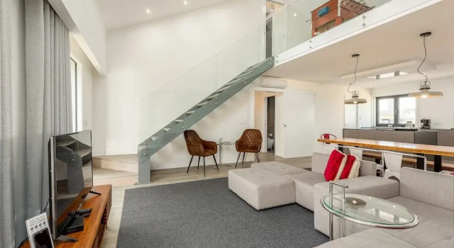 Spacious 4-Bedroom Apartment in Porto, Забронировать Апартаменты/квартира Порту Регион Порту, рядом с Канатная дорога Гайя