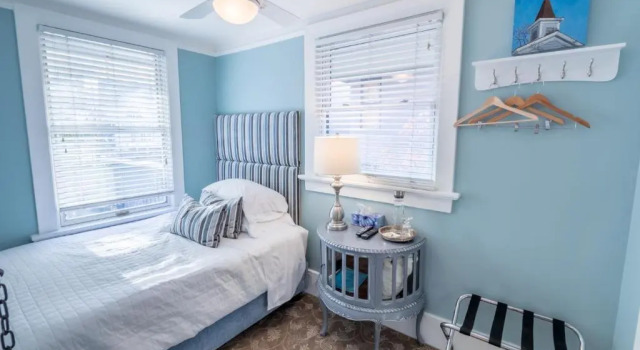 Номер Standard West End Guest House