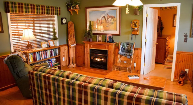 BUNNIES BURROW - 2 Br Cabin