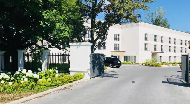 Green Garden Hotel, Забронировать Отель  