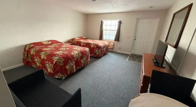 Четырёхместный номер Standard Rollies Motel Daytona Beach by Hotel O