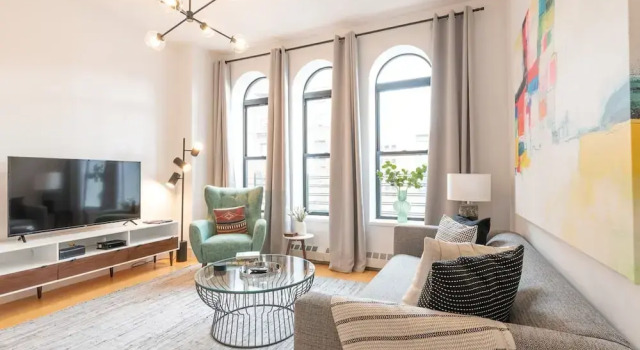 Cypress Court II by Rove Travel 1BR Harlem Apt, Забронировать Апартаменты/квартира Отели Нью-Йорка с парковкой, рядом с Saint Philip's Episcopal Church, Парковка