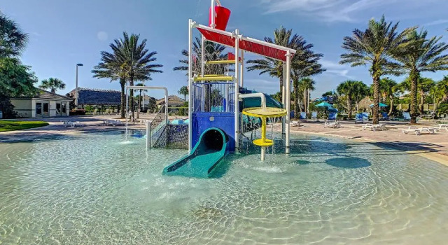 Breathtaking 2 stories Townhome with Free Waterpark and resort amenities