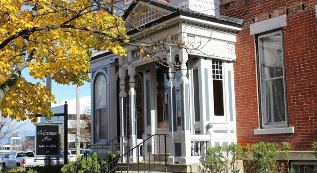 Victoria Inn, Забронировать Отель Отели Эри с завтраком, рядом с University of Pittsburgh Medical Center, Завтраки