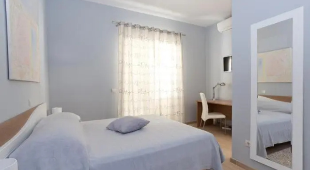 Апартаменты с 2 комнатами с балконом Apartments Daisy