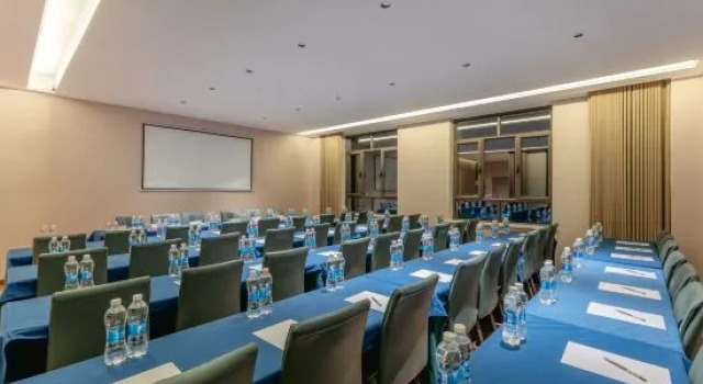 Meili Hao Hotel (Dushanzi District Duku Highway), Prenota Hotel Karamay Xinjiang