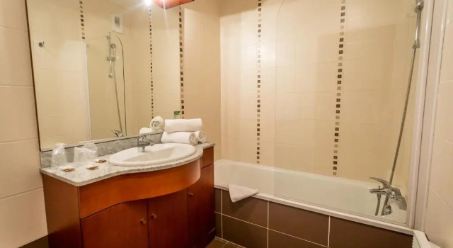 Трёхместный номер Standard Hôtel Erromardie Plage by Odalys