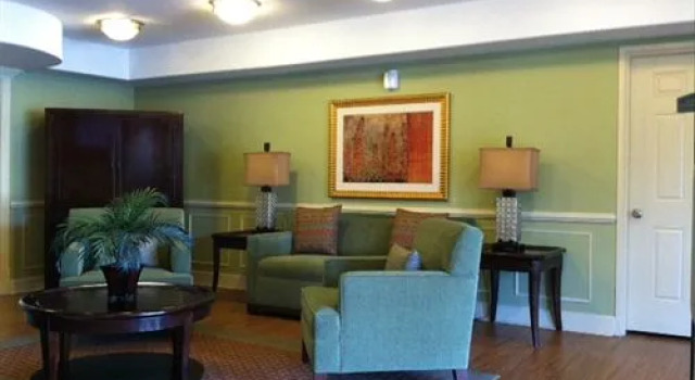 InTown Suites Extended Stay Columbus GA, Забронировать Отель Колумбус Джорджия